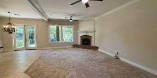 Stunning Seven Oaks Home! Gallery 10