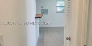 2710 NW 52nd Pl Gallery 14