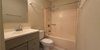 117 ADMIRAL CIRCLE B Gallery 7