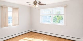 225 Baker Gallery 11