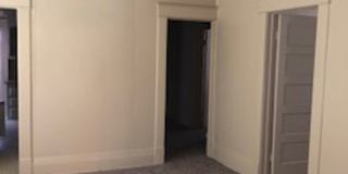 Three Bedroom/1 Bath Home/Spacious Rooms/Enclosed Back Porch Gallery 8