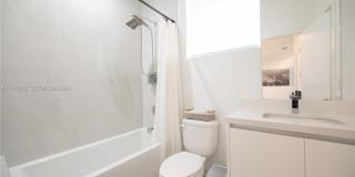 10366 NW 68th Ter Gallery 2