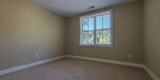 Quiet Apartment 2 Miles from Campus! Gallery 45