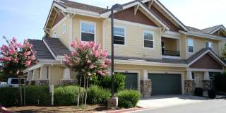 3 Bed| 2 Bath | 1526 SF | Private 2 Car Garage | Condominium Gallery 1