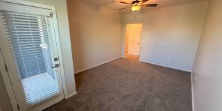 Spacious 3 Bedroom, 2.5 Bath Phoenix Townhome with *New Floors* + *NEW* Paint! Gallery 15