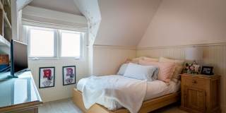 427 12th St Gallery 27