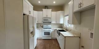 MOVE-IN READY! House w/full guest unit; near to Ventura Blvd! Gallery 23