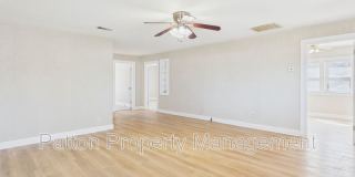 3411 S. Polk Gallery 7