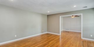 4 bedroom home in Cordova Park Gallery 5
