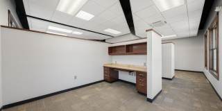 728 College Street Gallery 14