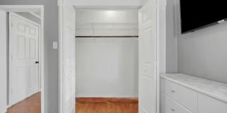 3703 Redding Road Gallery 10