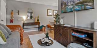 Plug and Play Luxury Condo Next to the Metro: Parking & Utilities Included Gallery 24