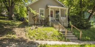 2 Bedroom 1 Bath Fully Remodeled Gallery 1
