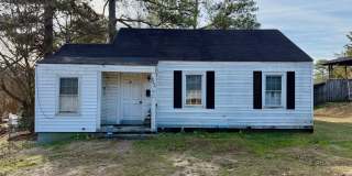 922 E Glenn Ave Gallery 1