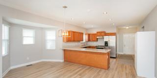 1014 Douglas Avenue Gallery 13