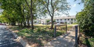 Smoky Crossing Apartment Homes Gallery 5