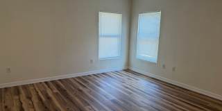 PRIVATE LANDLORD -LIKE NEW RENTAL HOME Gallery 9