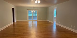 3BR/3.5BA plus bonus Full-Brick Ranch with Walkout Basement & Boat Slip Gallery 3