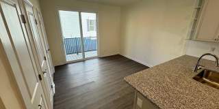 Room in 2 Bedroom Home at Cleburne Ave Gallery 6