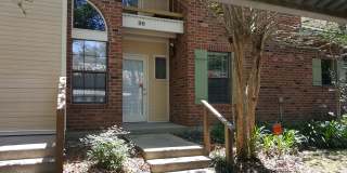 Spacious 3 Bedroom, 2 Bath Town Home Off South College Gallery 1