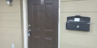 2322 West Saint John - Duplex Gallery 3