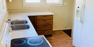 Cute Bungalow, Centrally Located Gallery 5