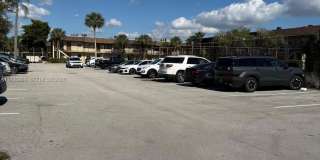 402 Lakeside Dr Gallery 1