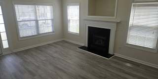 Charming 3br/2.5ba in SE Raleigh.  Avail Now! Gallery 5