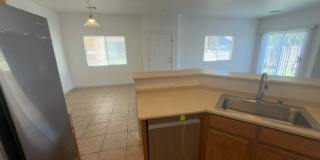 Henderson 3 Bedroom Townhouse! Gallery 9