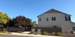 Stunning 4-Bedroom Lincoln Home with Upstairs Loft! Gallery 1