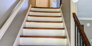 Frost Courtyard Apartments - Gallery 11