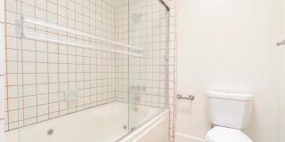 1228-1230 Wellesley Gallery 27