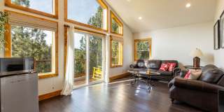 Stunning Fully Furnished 4-Bedroom Home with Amazing Views, EV Charger & Solar in Big Bear! Gallery 21