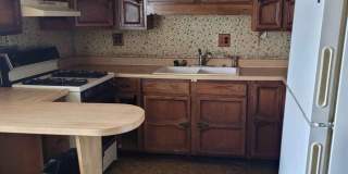 319 W 10th St Gallery 12