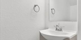 Spacious 4-Bedroom Townhome Gallery 11