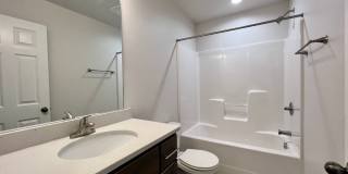 4 Bed | 2 Bath | 2 Stall Garage | Single Family Home Gallery 9