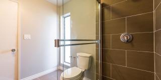 Modern Style 3 Bed / 3 Bath Townhouse + Bonus Room in North Alhambra! Gallery 8