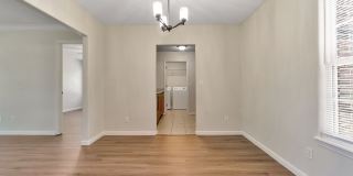 Beautiful 4-bedroom 2 bath Home in Bentonville! Gallery 6