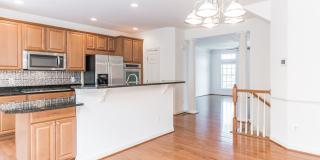 Lovely Townhome Conveniently Located! Gallery 13