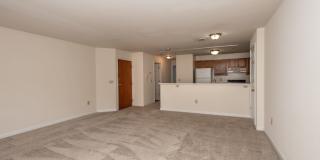 Walk to UC & UC Medical | 1BR/2BR Apartments Gallery 28
