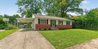 Modern Finishes & Hardwood Floors – 4BR Columbus Gem Gallery 1