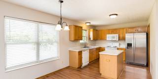1032 Pebble Brook Dr Gallery 8