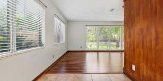 3 BR/ 2 BA Mid Century Modern Home/Fenced Yard/Lawn Care Included Gallery 10