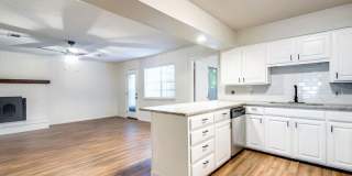 524 N Woods Gallery 11