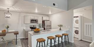 1420 Maple Grove Apartments Gallery 9