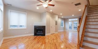 Beautiful Three Bed, 2.5 Bath Townhome in Mont Clare! Gallery 3