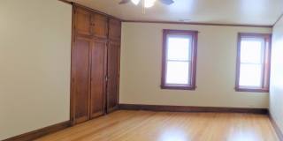 328 Green Bay Road Gallery 7