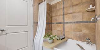 1600 Glenarm Gallery 28