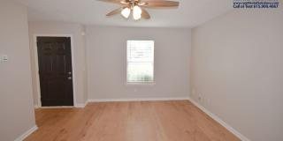 Adorable 3bd 2 ba home with washer/dryer included! Gallery 5