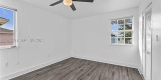 1541 NW 1st Ct Gallery 13